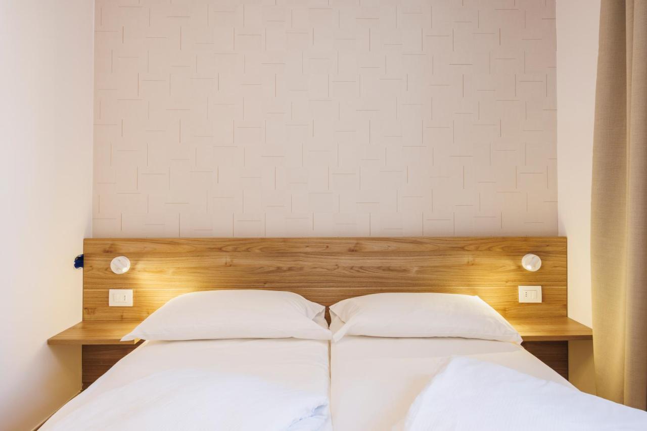 Lake Side Suites Riva del Garda Luaran gambar