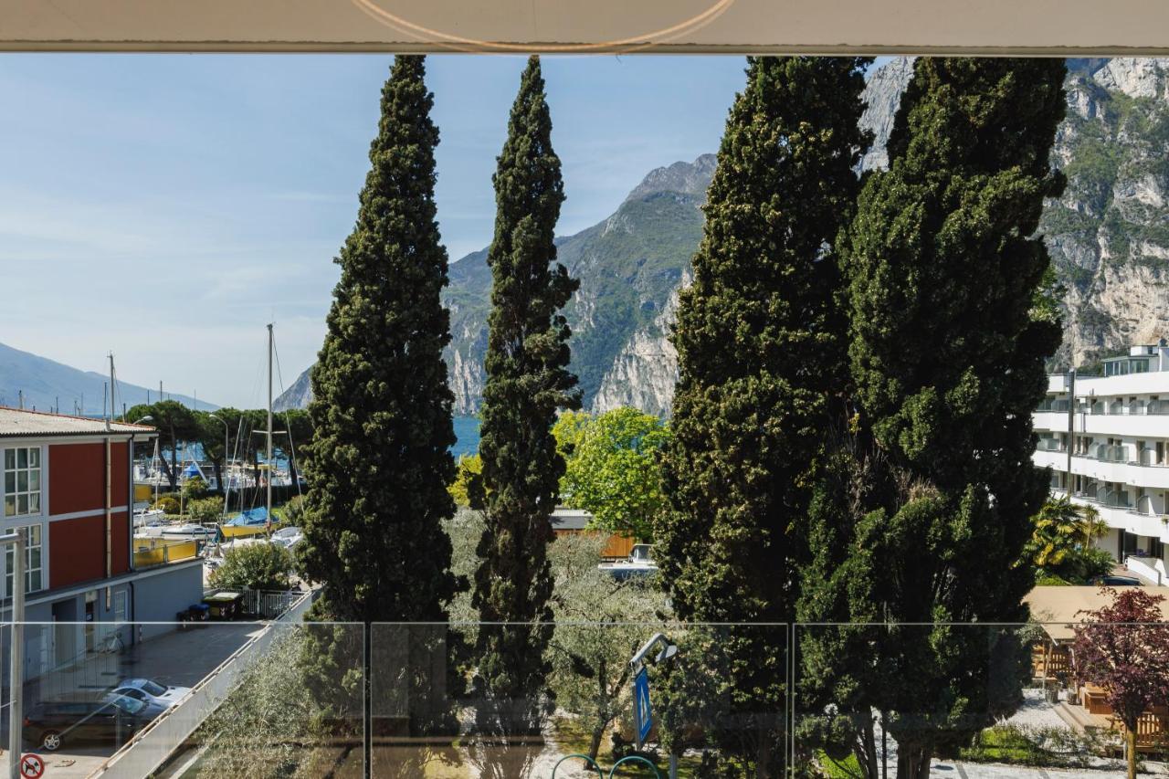 Lake Side Suites Riva del Garda Luaran gambar