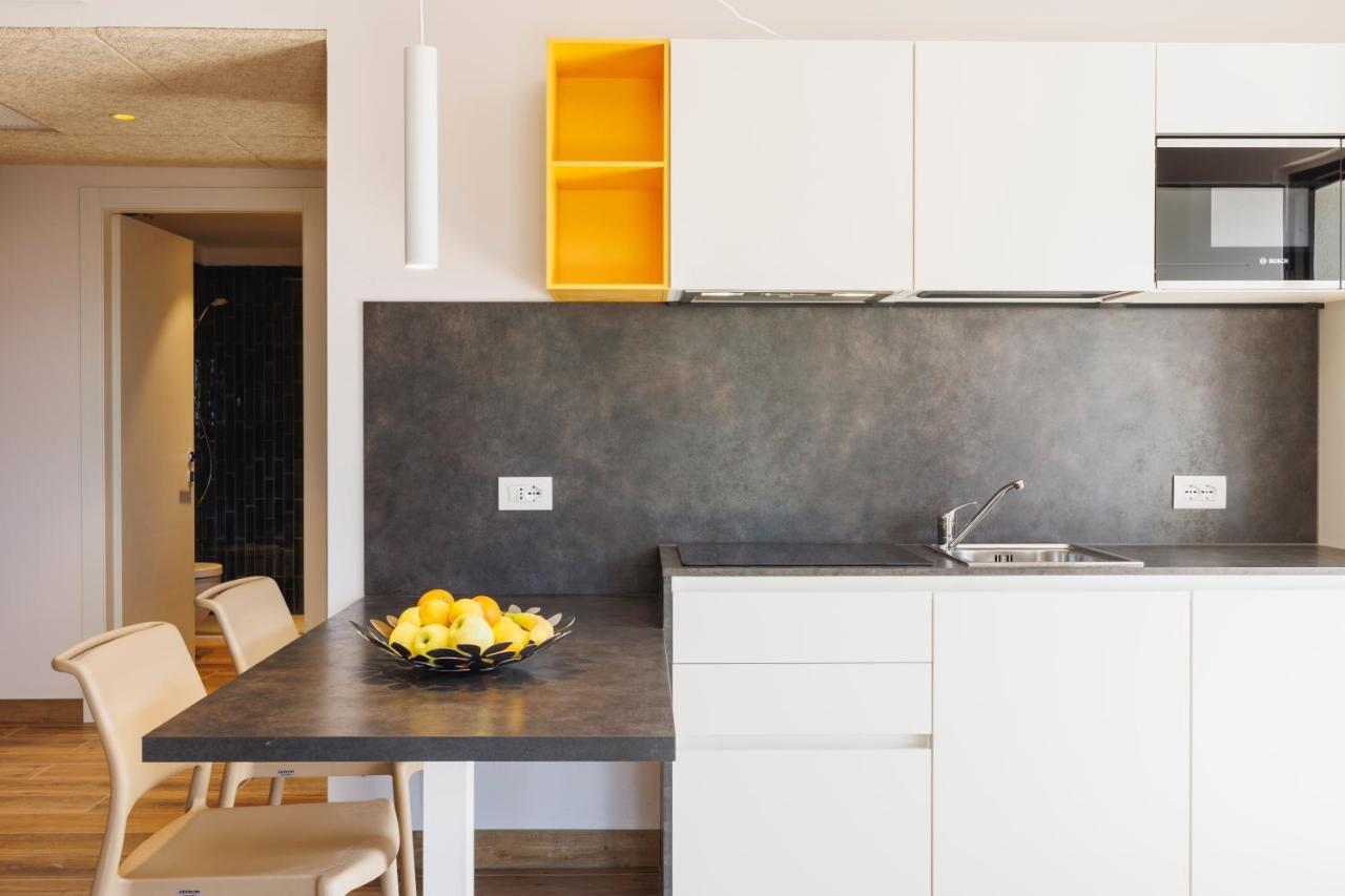 Lake Side Suites Riva del Garda Luaran gambar