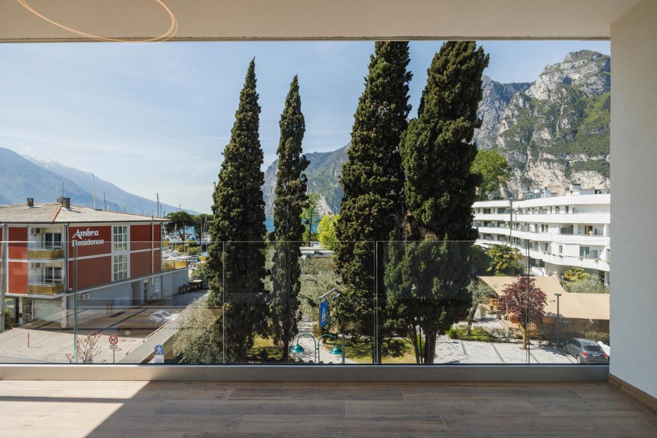 Lake Side Suites Riva del Garda Luaran gambar