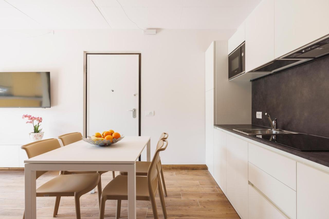 Lake Side Suites Riva del Garda Luaran gambar