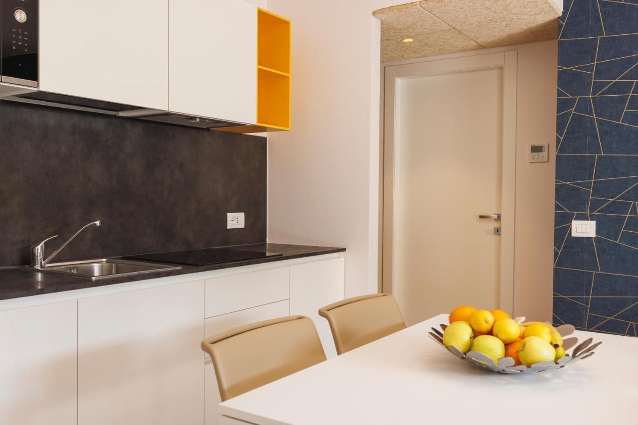 Lake Side Suites Riva del Garda Luaran gambar