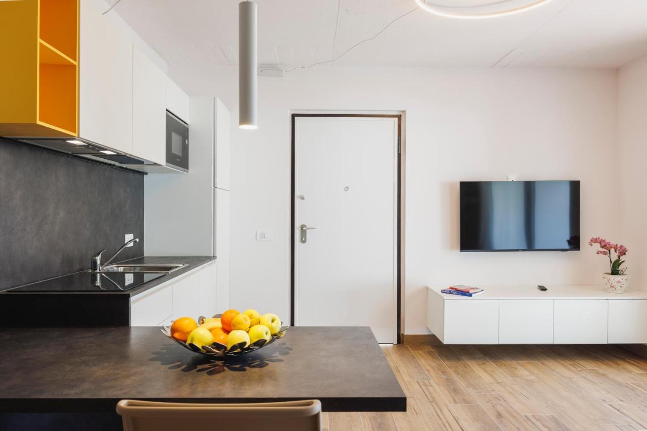 Lake Side Suites Riva del Garda Luaran gambar