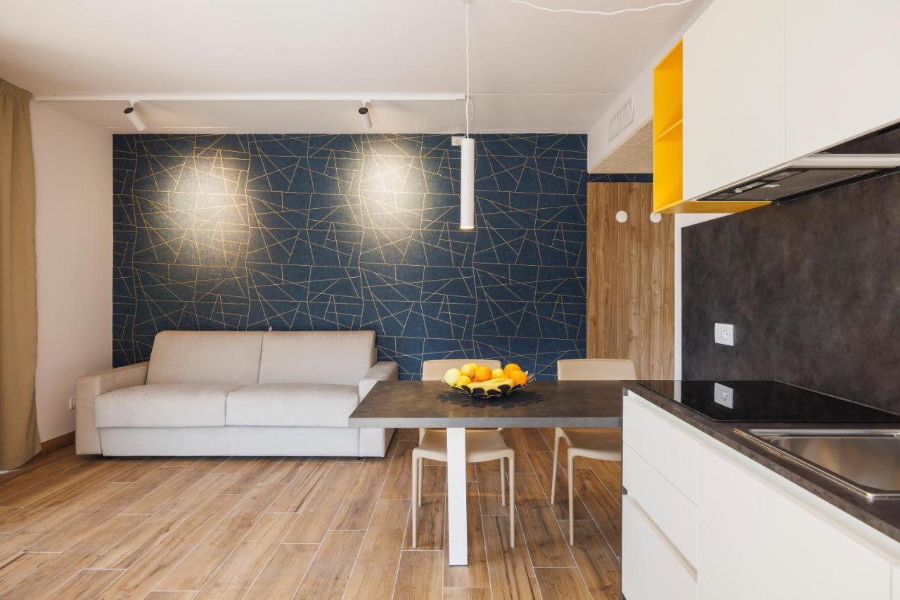 Lake Side Suites Riva del Garda Luaran gambar