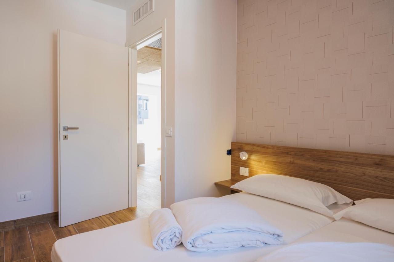 Lake Side Suites Riva del Garda Luaran gambar