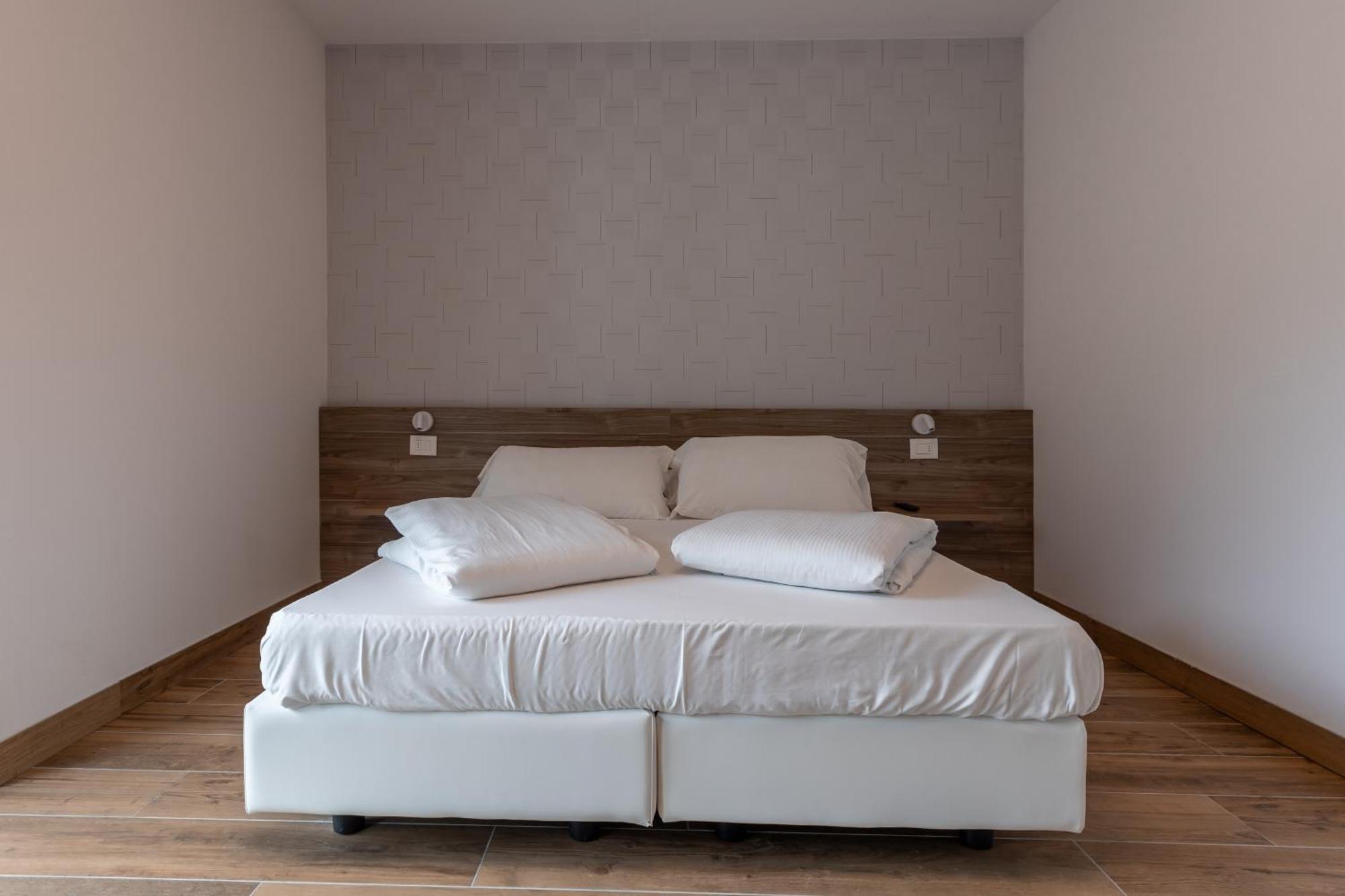 Lake Side Suites Riva del Garda Luaran gambar